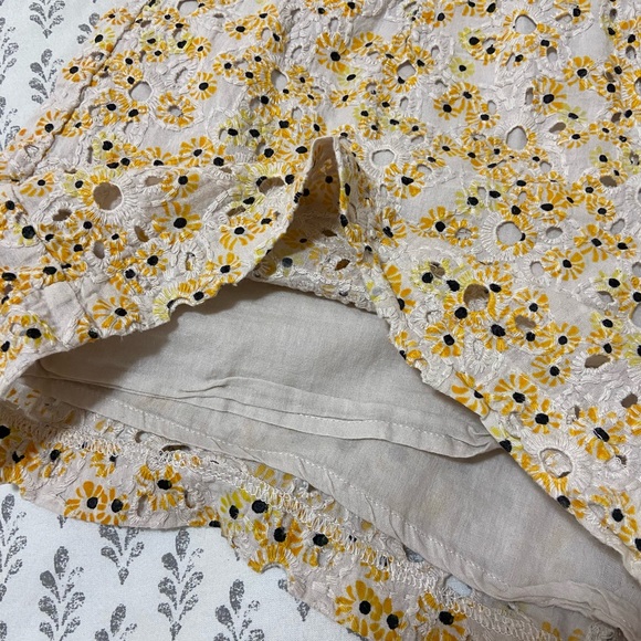 Urban Outfitters High Waisted Yellow Shorts - Picture 3 of 5